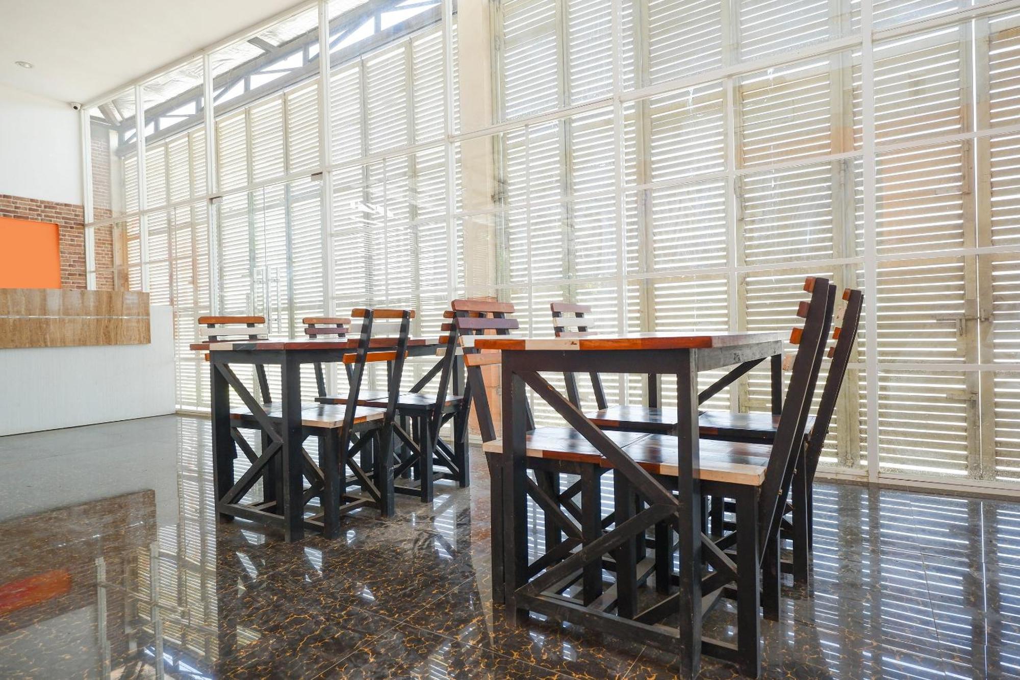 Unta Residence Semarang Eksteriør billede